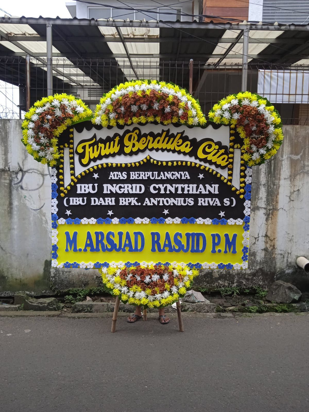 Bunga-Papan-Duka-Halim Toko Bunga Dekat Rumah Duka St Carolus Jakarta