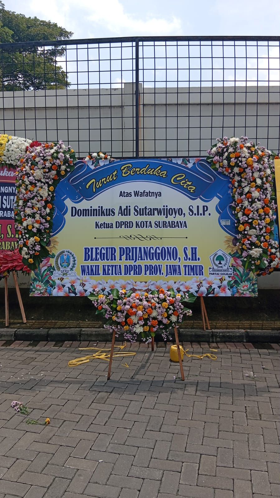 Bunga-Papan-Duka-Surabaya Toko Bunga Terdekat Rumah Duka Grand Heaven Surabaya